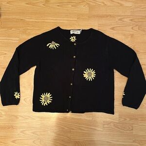 Orvis Embroidered Daisy Sweater Size L
